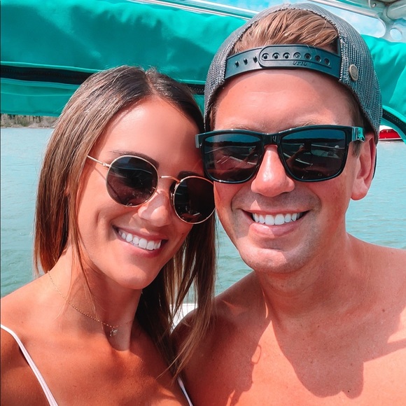 Meet your Posher, Stephanie - Picture 1 of 1